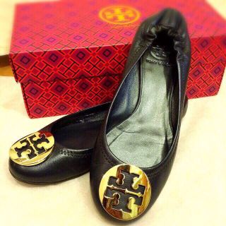 トリーバーチ(Tory Burch)のトリーバーチ ネイビー フラットシューズ(ローファー/革靴)