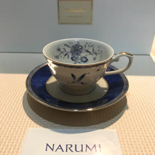ナルミ(NARUMI)の新品☆未使用☆ NARUMI 鳴海製陶 コーヒーカップ&ソーサー ペアセット(グラス/カップ)