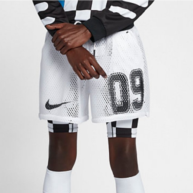 OFF-WHITE - Lサイズ NIKE オフホワイト サッカー パンツ&スパッツ の通販 by 萬屋万屋｜オフホワイトならラクマ