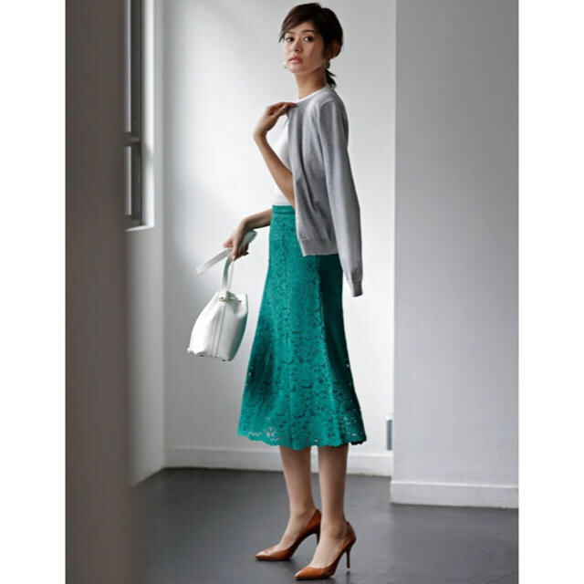 UNIQLO(ユニクロ)のユニクロ レース フレア スカート XLサイズ／グリーン 新品タグ付き♪ レディースのスカート(ロングスカート)の商品写真