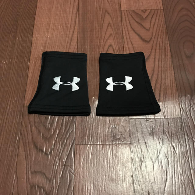 UNDER ARMOUR(アンダーアーマー)のアンダーアーマー モビリティ リストバンド ブラック 左右ペア 両手 メンズのアクセサリー(バングル/リストバンド)の商品写真