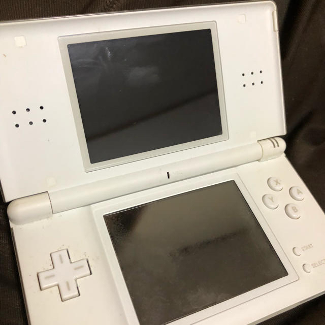 ニンテンドーDS(ニンテンドーDS)の任天堂DS lite 本体セット エンタメ/ホビーのゲームソフト/ゲーム機本体(携帯用ゲーム機本体)の商品写真