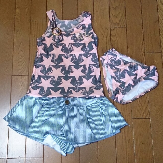 RUSS・K(ラスケー)のRUSS-K 140 150 水着 ガールズ  キッズ/ベビー/マタニティのキッズ服女の子用(90cm~)(水着)の商品写真