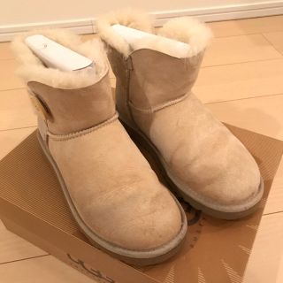 アグ(UGG)の黒星様用 UGG ムートンブーツ サンド ミニベイリーバトン(ブーツ)