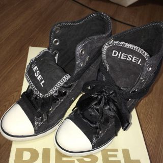 ディーゼル(DIESEL)の入手困難！DIESELヒールスニーカー黒(スニーカー)