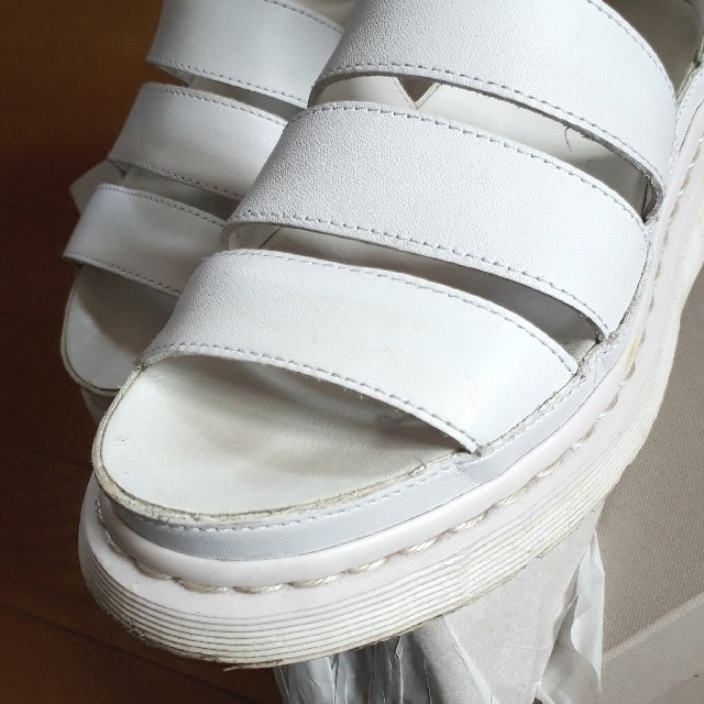 Dr.Martens(ドクターマーチン)のDr. Martens　サンダル36　ホワイト レディースの靴/シューズ(サンダル)の商品写真
