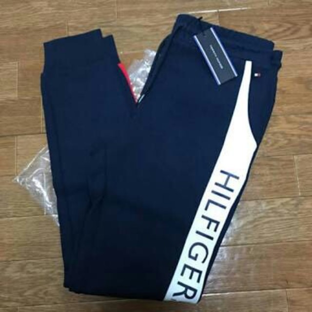 TOMMY HILFIGER(トミーヒルフィガー)のTOMMY HILFIGER トラックパンツ メンズのパンツ(その他)の商品写真