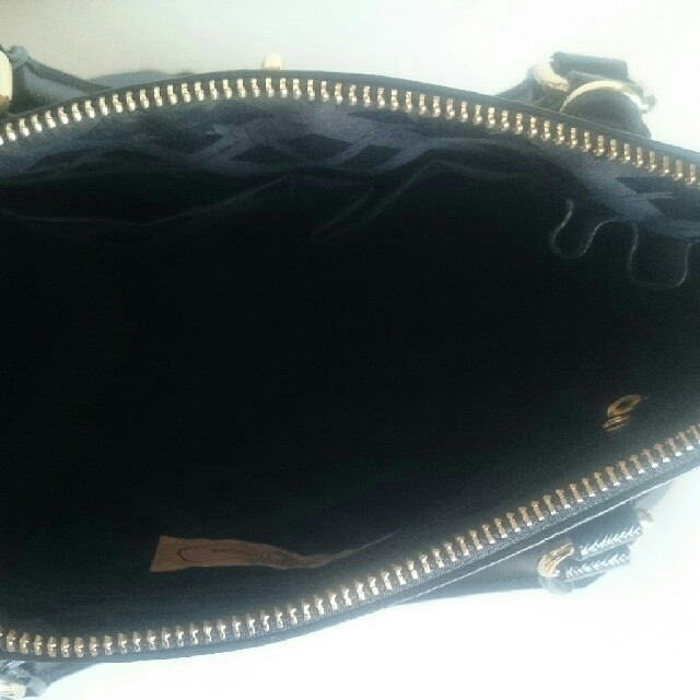 Samantha Thavasa(サマンサタバサ)のサマンサタバサ ❤ レディアゼル  バッグ  ブラック  ハンドバッグ   レディースのバッグ(ハンドバッグ)の商品写真