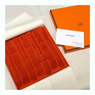 エルメス(Hermes)のお値下げしました。エルメス ハンドタオル（ギャランティーカード付き）(ハンカチ)