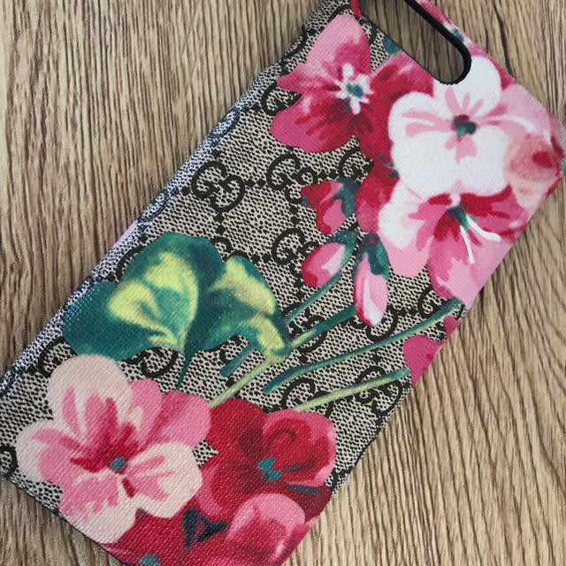 Gucci - GUCCI iPhoneケース の通販 by 78｜グッチならラクマ