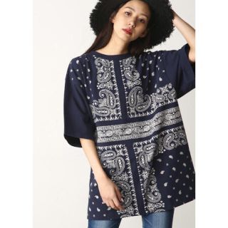 マウジー(moussy)の新品☆MOUSSY マウジー ペイズリーTシャツ トップス(Tシャツ(半袖/袖なし))