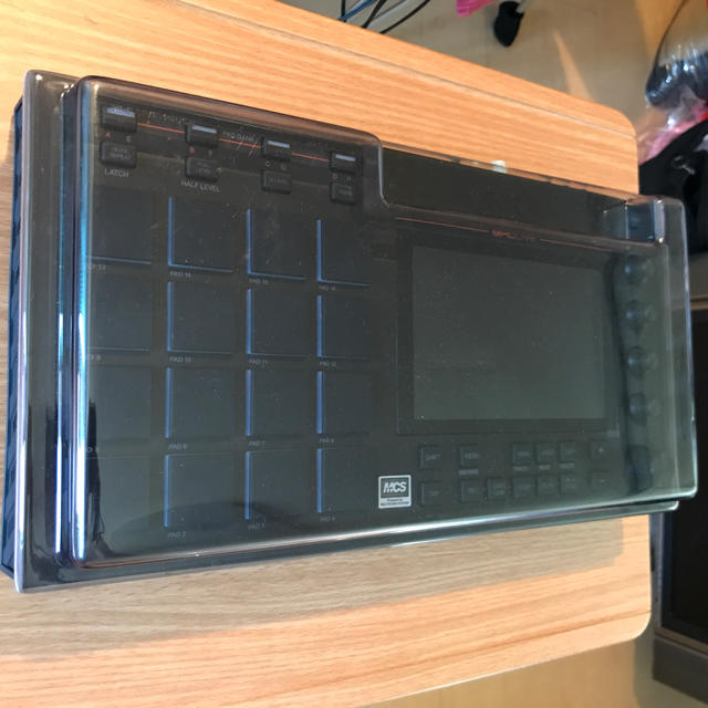 込 AKAI MPC LIVE 未登録 保証あり(2018.05.25購入) 楽器のDTM/DAW(その他)の商品写真