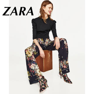 ザラ(ZARA)の新品 ZARA 花柄 ワイドパンツ イージーパンツ 黒 M(カジュアルパンツ)