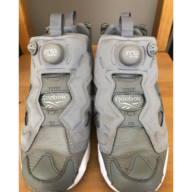 Reebok(リーボック)のu.k.さん専用Reebok pump fury グレー 美品 レディースの靴/シューズ(スニーカー)の商品写真