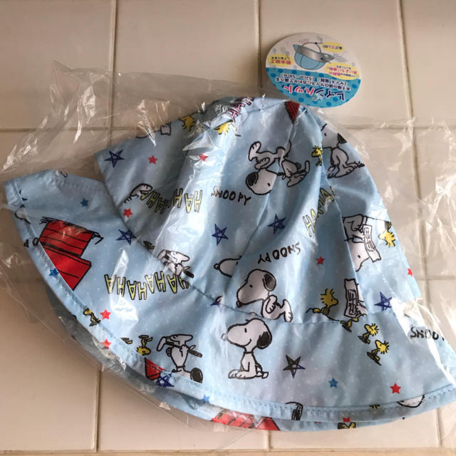 SNOOPY(スヌーピー)の新品☆SNOOPY スヌーピー キッズ レインハット 帽子 傘 レインコート キッズ/ベビー/マタニティのこども用ファッション小物(帽子)の商品写真