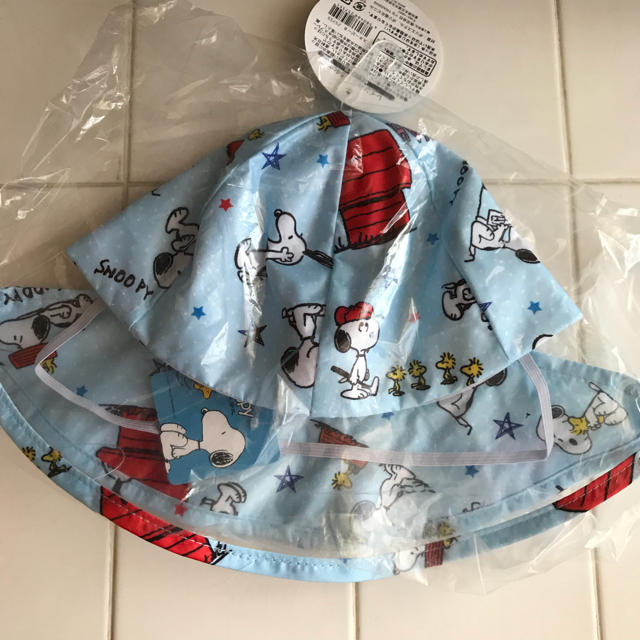 SNOOPY(スヌーピー)の新品☆SNOOPY スヌーピー キッズ レインハット 帽子 傘 レインコート キッズ/ベビー/マタニティのこども用ファッション小物(帽子)の商品写真