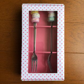 ラデュレ(LADUREE)の箱入り新品マカロンフォークペアセット(カトラリー/箸)