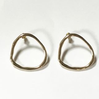 ザラ(ZARA)のゴールド♡変形♡フープ♡リング♡トレンド♡ピアス(ピアス)