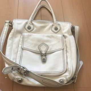 マークバイマークジェイコブス(MARC BY MARC JACOBS)のマークバイマークジェイコブス ホワイト ショルダー トートバッグ 美品(トートバッグ)