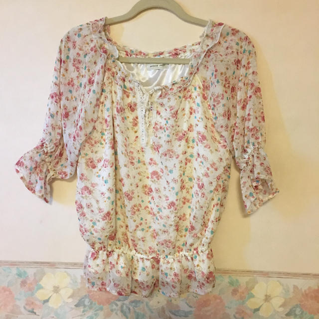 Africataro アフリカタロウ 花柄トップスの通販 By Taobai0211 S Shop アフリカタロウならラクマ Africataro アフリカタロウ 花柄トップスの通販 By Taobai0211 S Shop アフリカタロウならラクマ