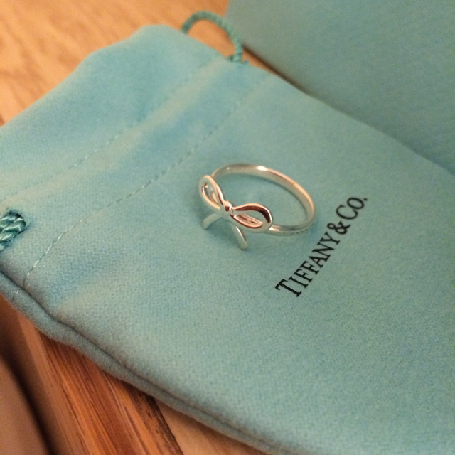 Tiffany & Co.(ティファニー)のティファニー ボウ リング レディースのアクセサリー(リング(指輪))の商品写真