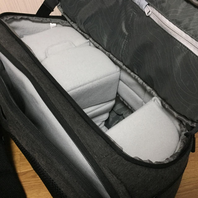 Incase(インケース)のIncase DSLR PRO SLING PACK カメラバッグ スマホ/家電/カメラのカメラ(ケース/バッグ)の商品写真