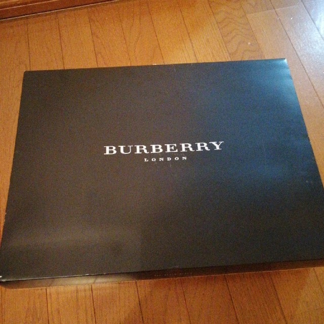 BURBERRY(バーバリー)のじゅん様専用　　BURBERRY 　毛布　ウール インテリア/住まい/日用品の寝具(毛布)の商品写真