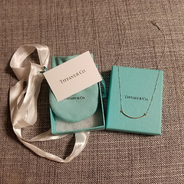 Tiffany & Co.(ティファニー)の新品★ティファニー スマイル ネックレス T Smile ミニ レディースのアクセサリー(ネックレス)の商品写真