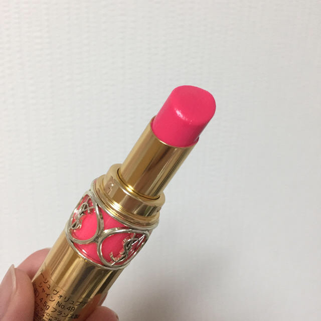 Yves Saint Laurent Beaute(イヴサンローランボーテ)の値下げ中‼️ YSL リップ No.49 コスメ/美容のベースメイク/化粧品(口紅)の商品写真