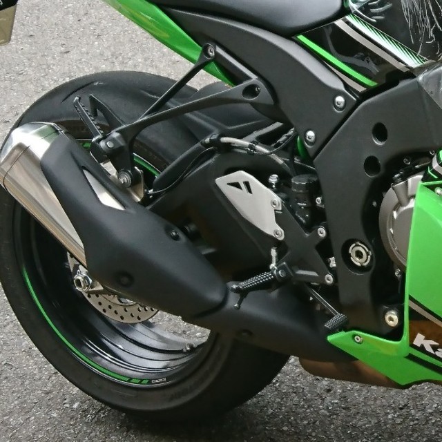 カワサキ　ZX-10R(2020年式)純正マフラー(美品)