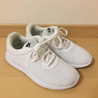 ナイキ(NIKE)のNIKE 白スニーカー(スニーカー)