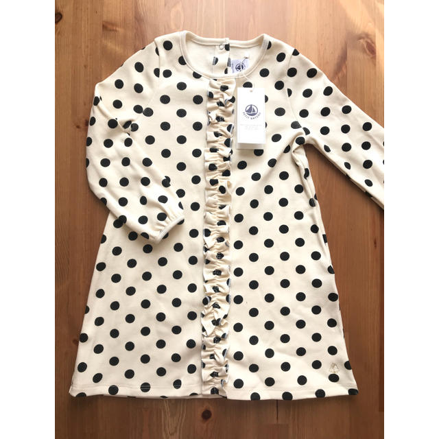 PETIT BATEAU(プチバトー)のmaricica様専用♡36m ストレッチコットンドットプリントワンピース キッズ/ベビー/マタニティのキッズ服女の子用(90cm~)(ワンピース)の商品写真