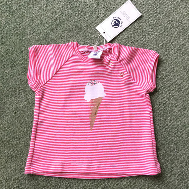 PETIT BATEAU(プチバトー)のプチバトー Tシャツ 60cm ☆未使用 キッズ/ベビー/マタニティのベビー服(~85cm)(Ｔシャツ)の商品写真