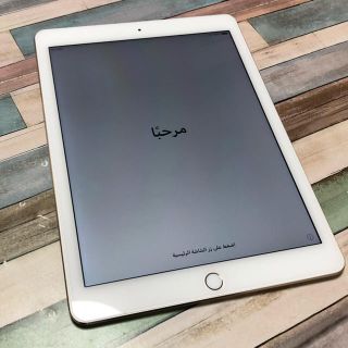 アップル(Apple)の【美品】ドコモ iPad Air2 32GB ゴールド(タブレット)