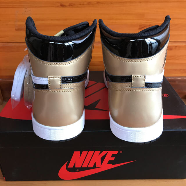 NIKE(ナイキ)の込 10.5 NIKE AIR JORDAN 1 GOLD TOE NRG メンズの靴/シューズ(スニーカー)の商品写真