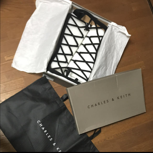 Charles and Keith(チャールズアンドキース)のCHARLES & KEITH♡新品未使用ロンググラディエーター レディースの靴/シューズ(サンダル)の商品写真