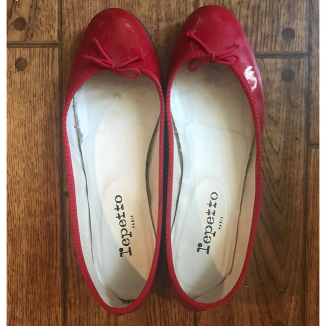 repetto(レペット)のlepetto 39.5 赤 エナメル  7/9までセール♡ レディースの靴/シューズ(バレエシューズ)の商品写真