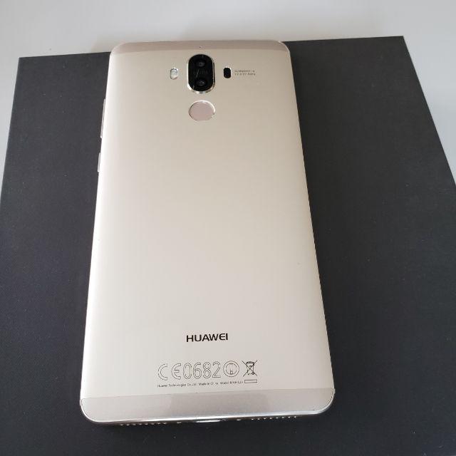 【傷なし美品】HUAWEI Mate 9 シャンパンゴールド　SIMフリー スマホ/家電/カメラのスマートフォン/携帯電話(スマートフォン本体)の商品写真