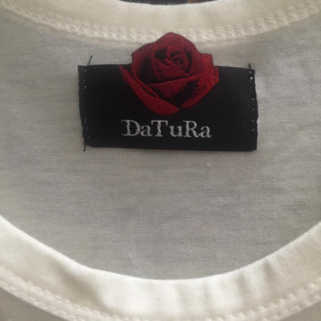 DaTuRa(ダチュラ)のダチュラ パンプスデコTシャツ ホワイト レディースのトップス(Tシャツ(半袖/袖なし))の商品写真