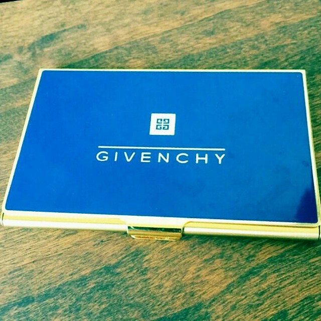 GIVENCHY(ジバンシィ)のカードケース GIVENCHY 新品☆ メンズのファッション小物(名刺入れ/定期入れ)の商品写真