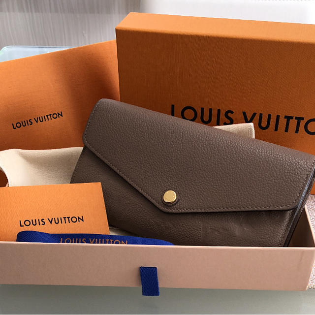 中華のおせち贈り物 LOUIS VUITTON ポルトフォイユ・サラ   財布 ルイヴィトン - 財布