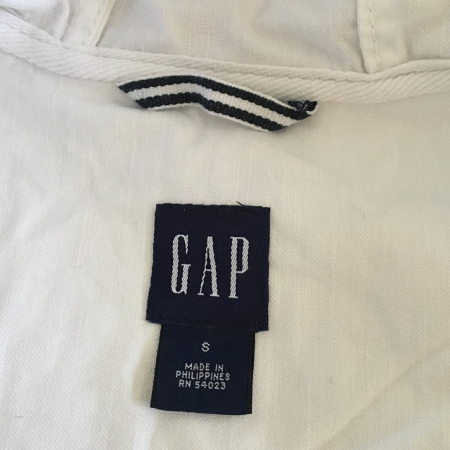 GAP(ギャップ)のGAP  フード付きブルゾン レディースのジャケット/アウター(ブルゾン)の商品写真