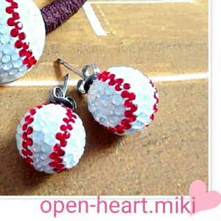 【送無】グルーデコ✨野球ボール✨ピアス☆スワロフスキー®クリスタル ⚾(野球)