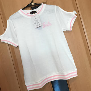 バービー(Barbie)の♡新品タグ付き バービー 肩開き リボン  Tシャツ 150㎝(Tシャツ/カットソー)