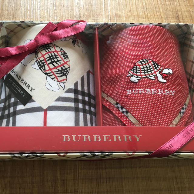 BURBERRY(バーバリー)のハンカチ レディースのファッション小物(ハンカチ)の商品写真