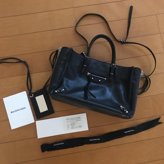 Balenciaga(バレンシアガ)の★バレンシアガ BALENCIAGA ペーパーバッグ 黒 購入証明書有 レディースのバッグ(ハンドバッグ)の商品写真