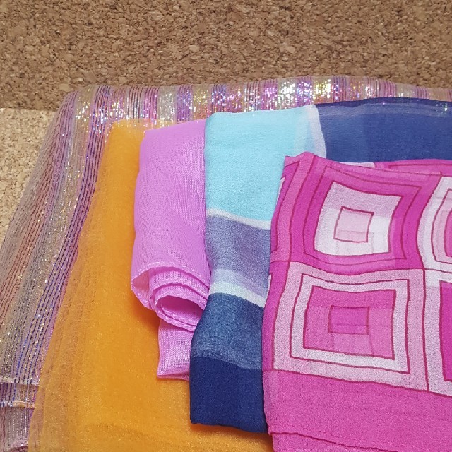 スカーフ　ピンク レディースのファッション小物(バンダナ/スカーフ)の商品写真
