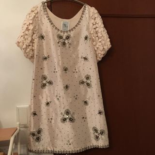 デイシーミー(deicy me)のme&me couture daicy ビーズ刺繍ワンピース(ミニワンピース)