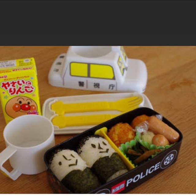 新品✨トミカ♪パトカーダイカットお弁当❤️ インテリア/住まい/日用品のキッチン/食器(弁当用品)の商品写真