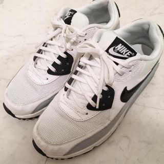 ナイキ(NIKE)のNIKEスニーカー値下げ中！(スニーカー)